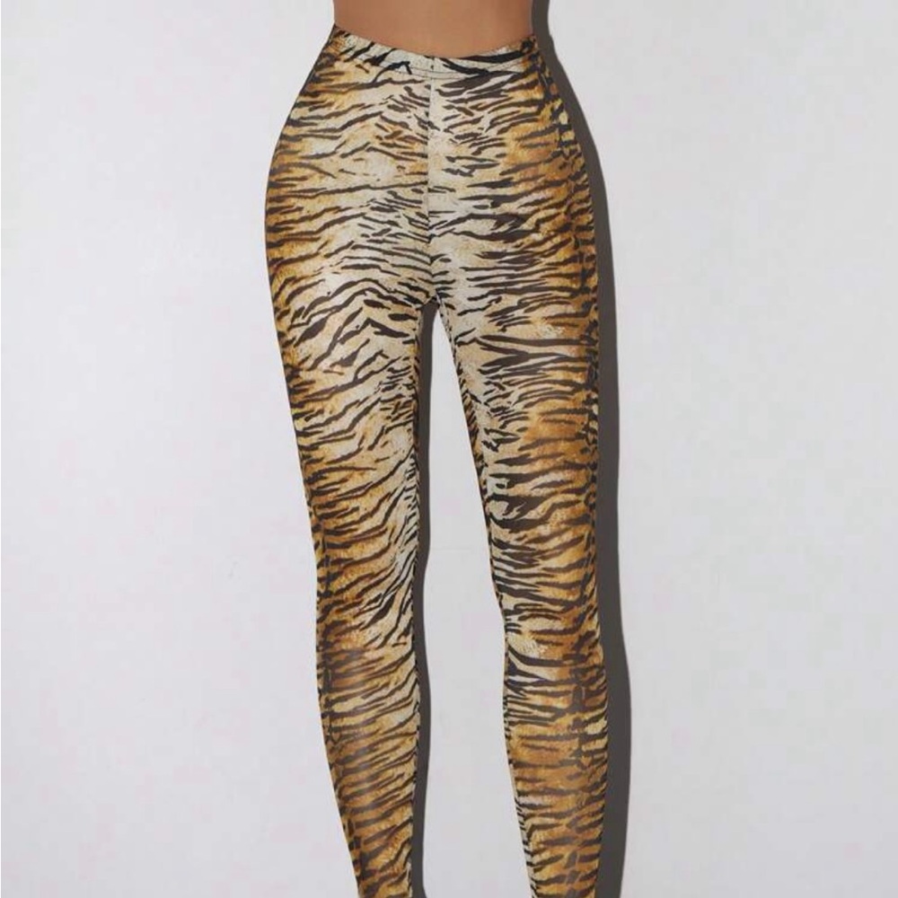 New Tiger Print Women's Foot Leggings…